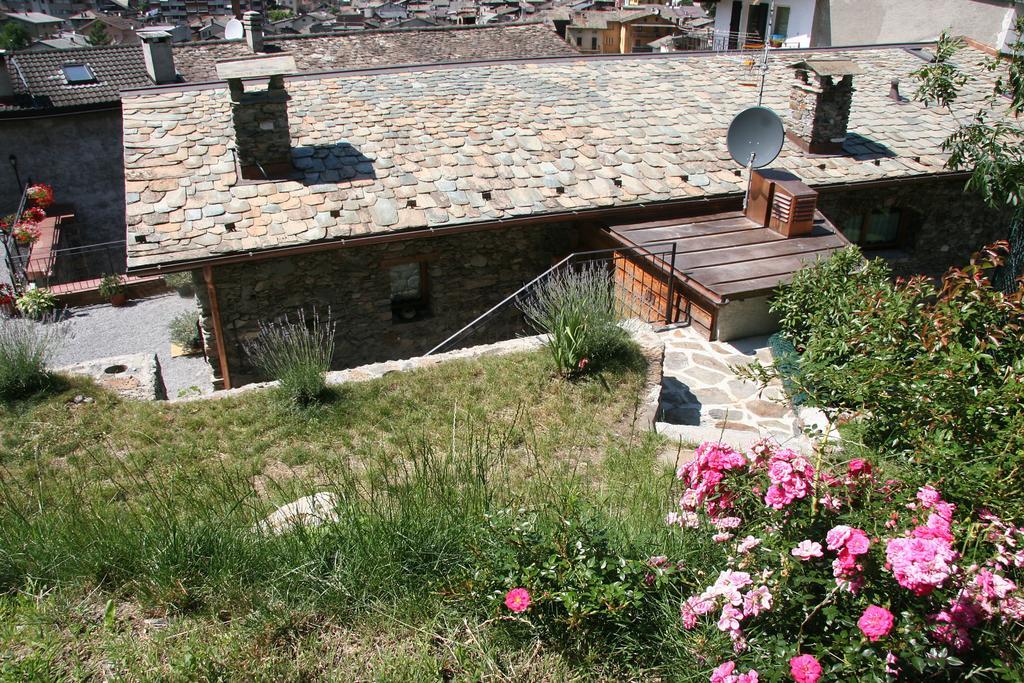 Ostello Del Castello Tirano Exterior foto
